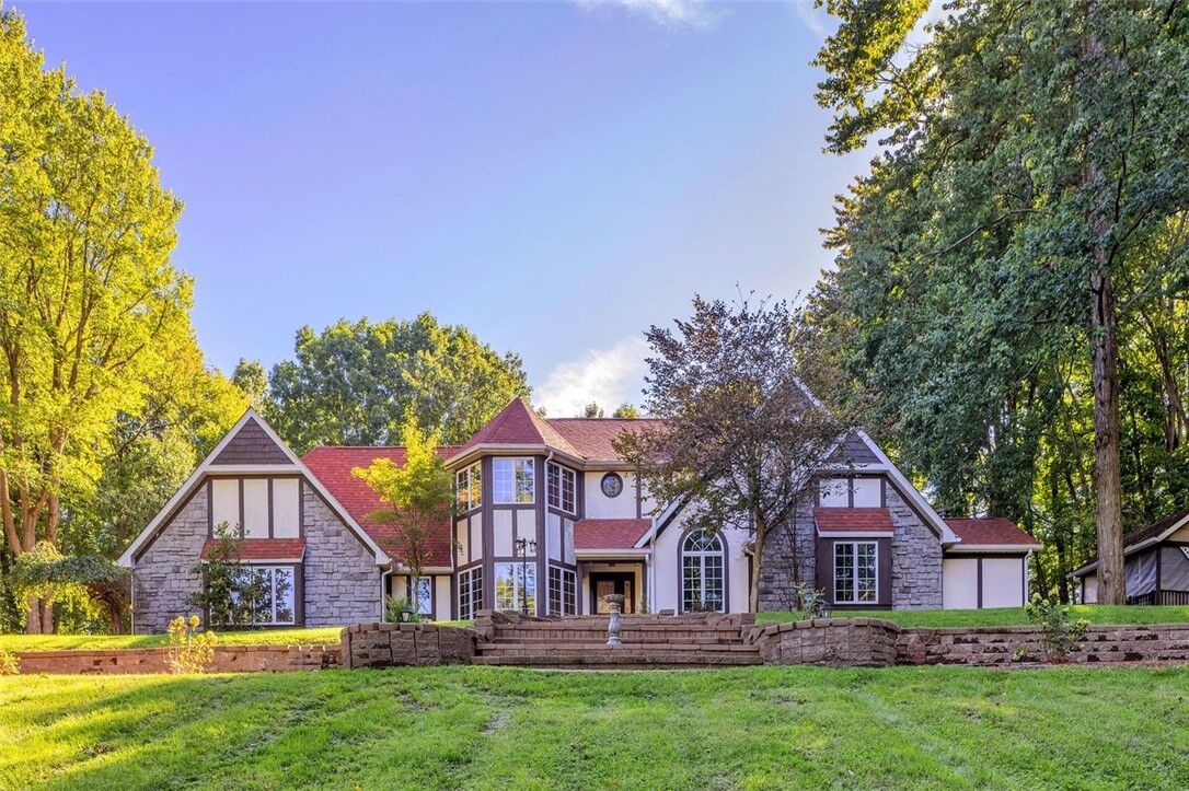 Property Photo: 104 Landing Dr PA 15050
