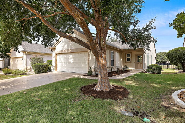 Property Photo:  210 Crockett Loop  TX 78633 