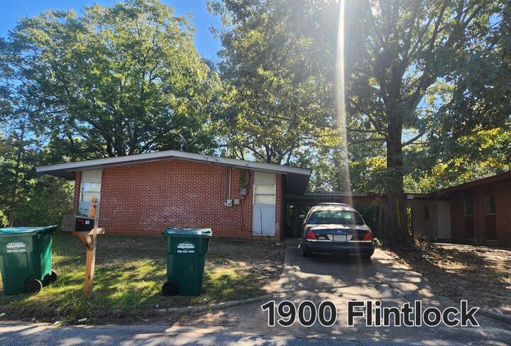 Property Photo:  1900 Meadow Dr  GA 31701 