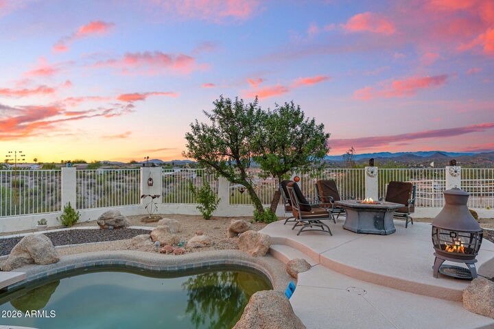 Property Photo:  10 W Paloma Solita Lane  AZ 85390 