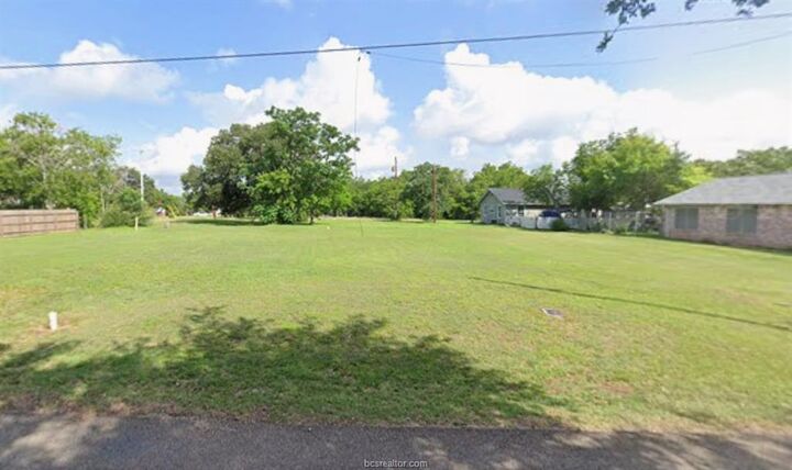 Property Photo:  1404 East 21st Street  TX 77803 