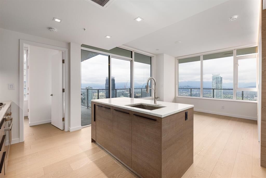 Property Photo:  6383 McKay Avenue 3307  BC V5H 0H8 