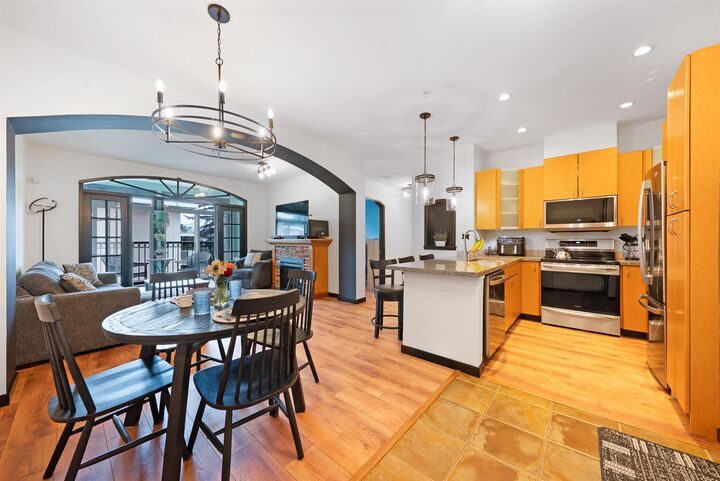 Property Photo:  33485 South Fraser Way 208  BC V2S 8P9 