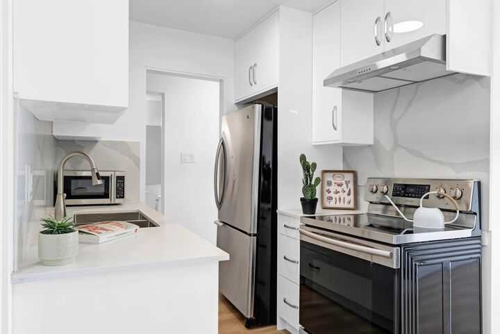 Property Photo:  225 W 3rd Street 201  BC V7M 1E9 