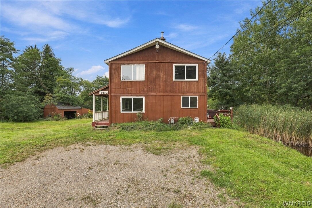 Property Photo: 9470 Holland Glenwood Road NY 14033