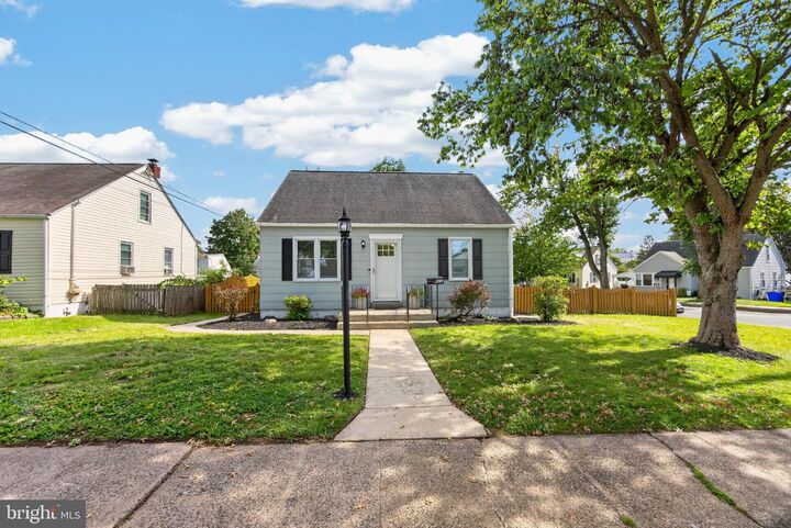 Property Photo:  822 Brookside Avenue  PA 19464 