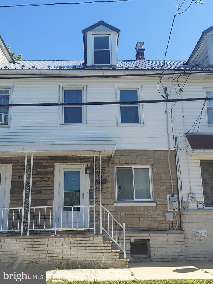 Property Photo:  25 N Center Street  PA 17931 