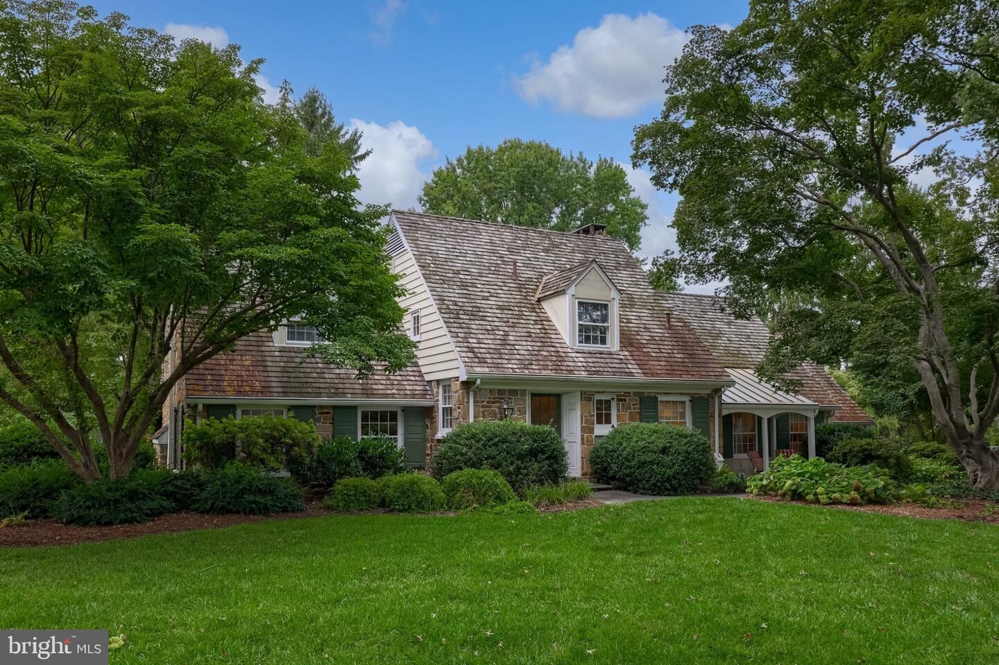 Property Photo: 9 Cedar Lane PA 17601