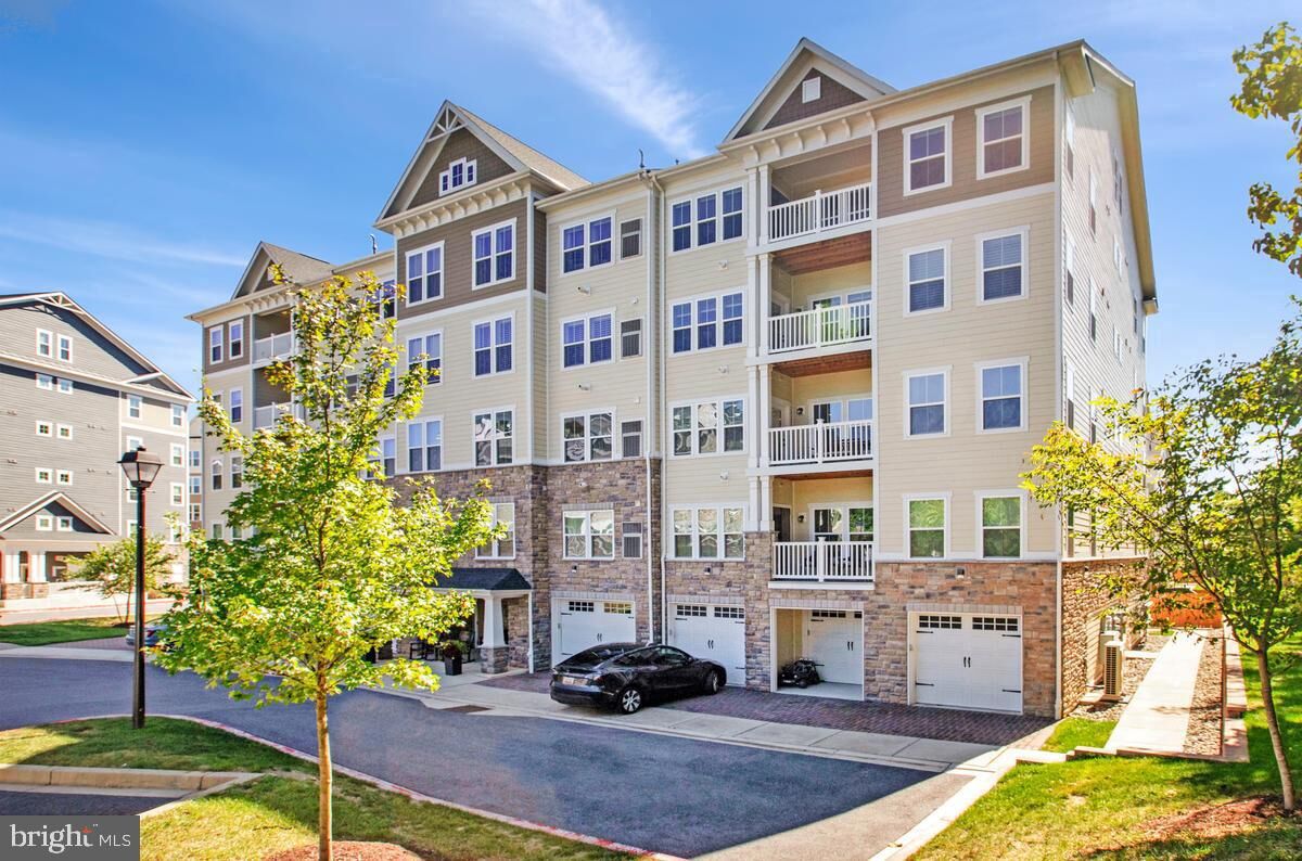 Property Photo:  8960 Carls Court H  MD 21043 