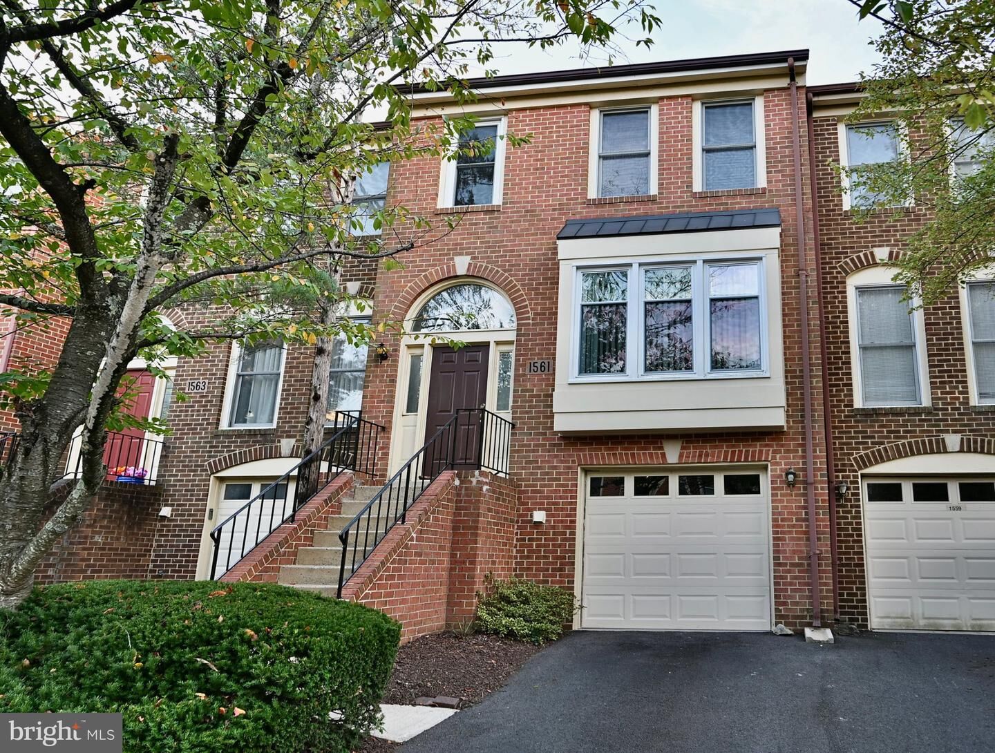 Property Photo:  1561 Templeton Place  MD 20852 