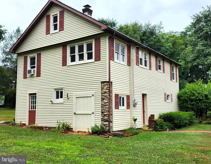 Property Photo:  143 Swopes Valley Road  PA 17963 