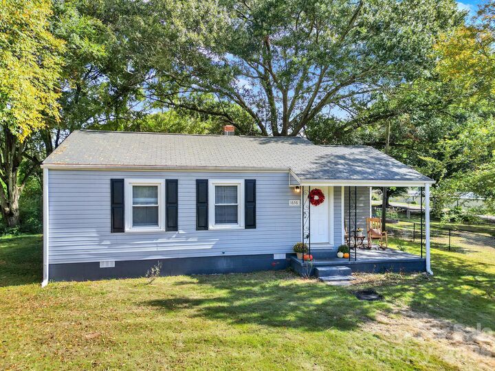 Property Photo: 1656 Oakridge Meadows Court SC 29732
