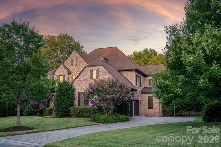 Property Photo: 227 Glenmoor Drive NC 28173
