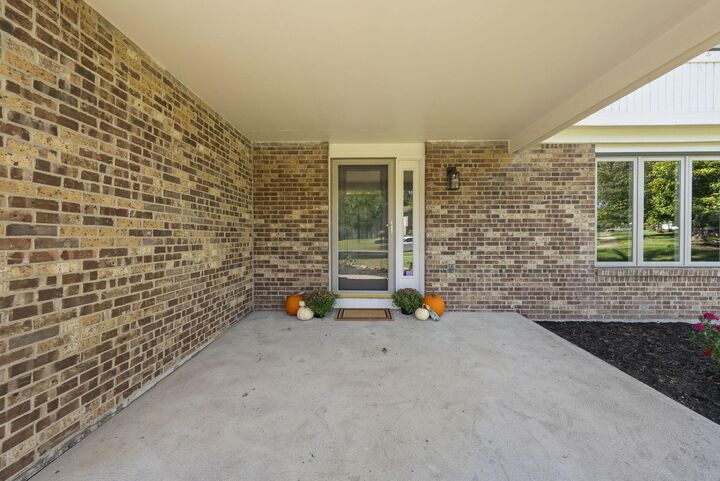 Property Photo:  556 Michael Avenue  OH 43081 