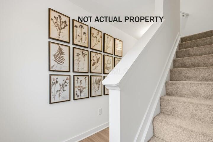 Property Photo:  5626 Village Channel Drive  OH 43110 