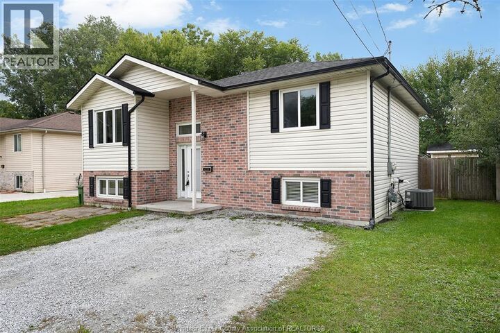 Property Photo:  1233 Armanda Street  ON N9C 3W8 