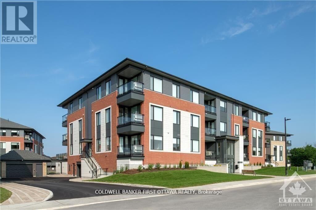 Property Photo: 520 Pimiwidon Street 204 ON K1K 5B4