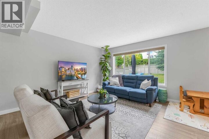 Property Photo: 6 Tuscarora Circle Northwest AB T3L 2B7