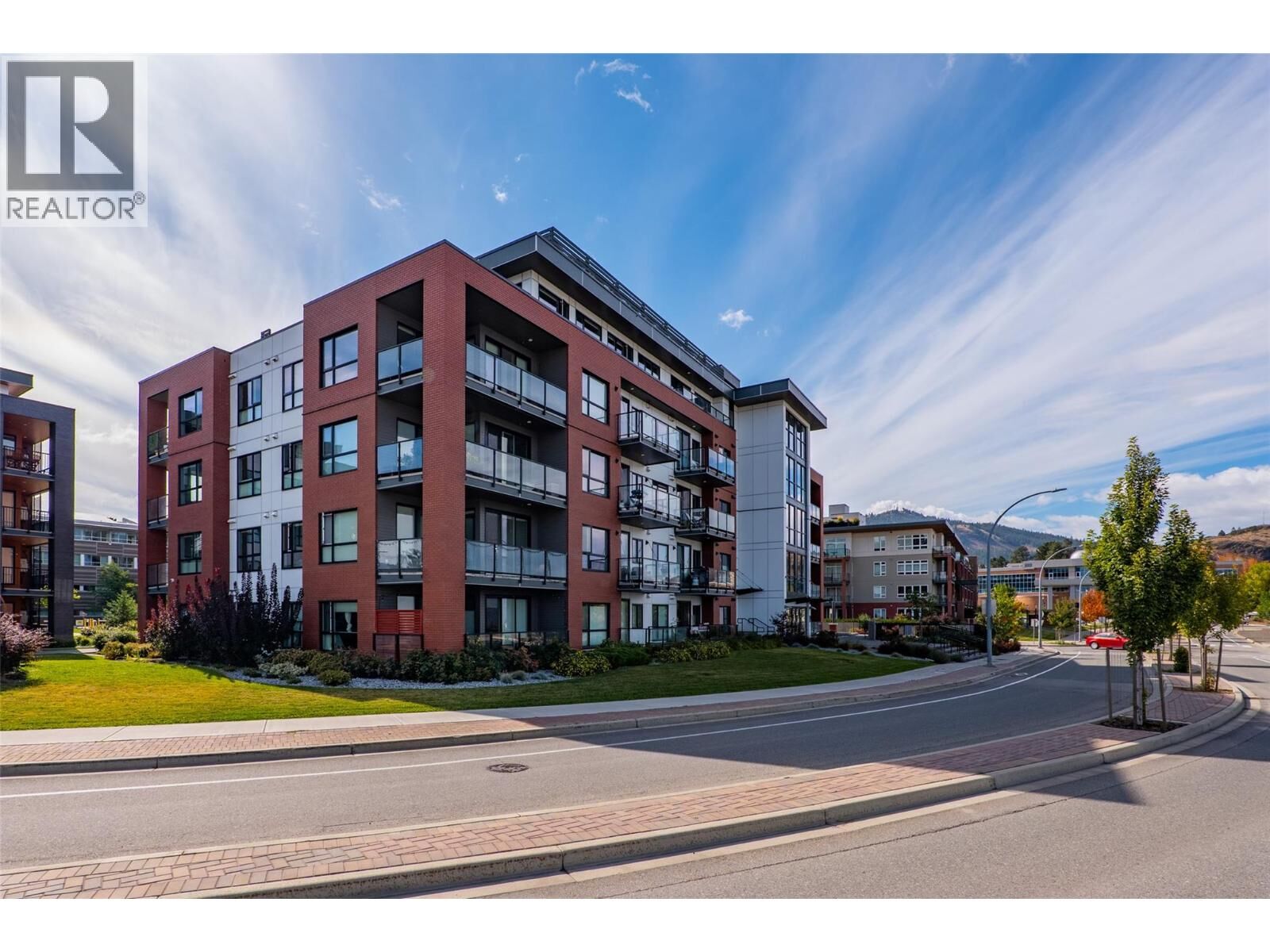 Property Photo:  875 University Drive 203  BC V2C 0J8 