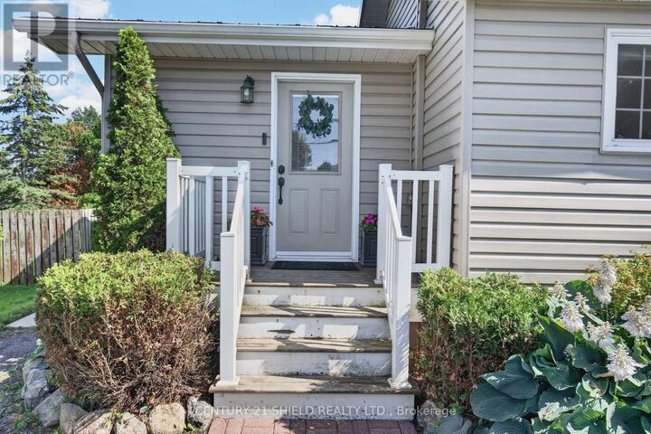 Property Photo:  16316 Jenkins Road  ON K0C 1P0 