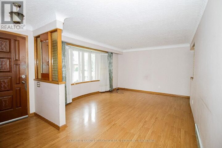 Property Photo:  27 Hughes Avenue  ON L3B 1M4 