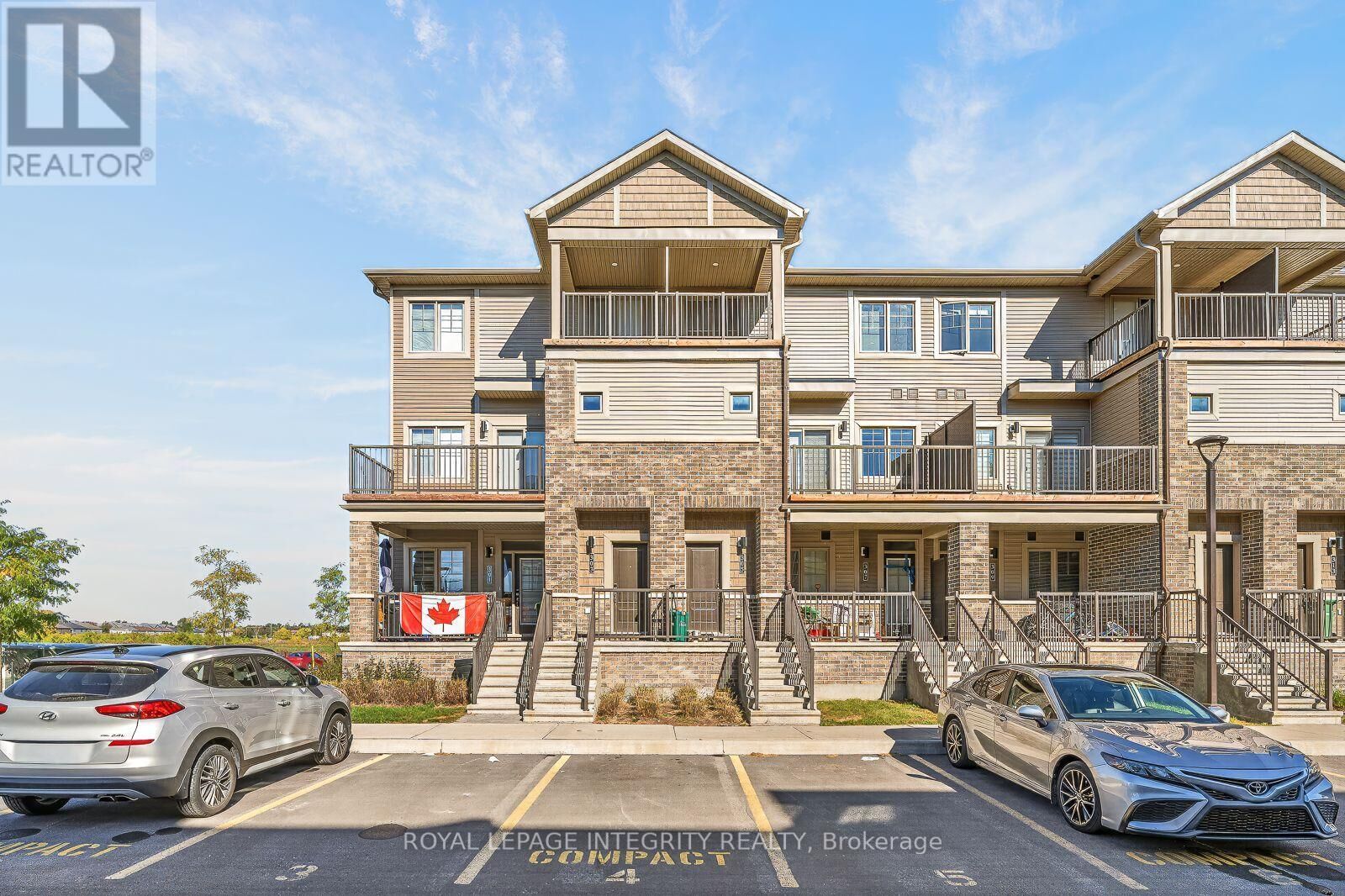 Property Photo:  303 South Olivenite Private South  ON K2J 7J4 
