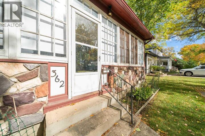 Property Photo:  362 7 Street Southeast  AB T1A 1J7 