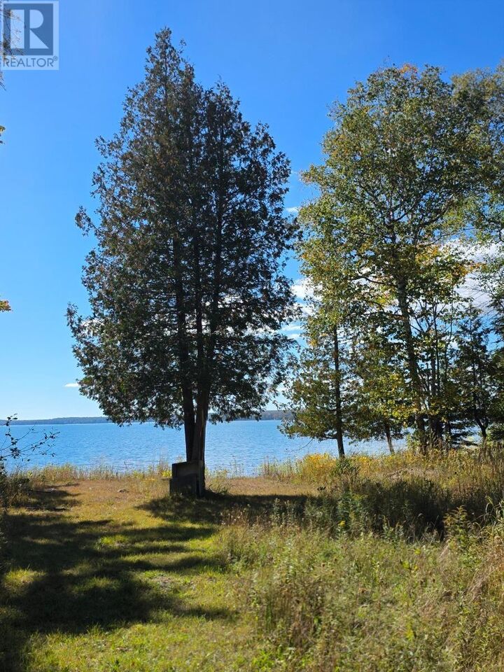 Property Photo:  5395 Ellwood Blvd  ON P0R 1G0 