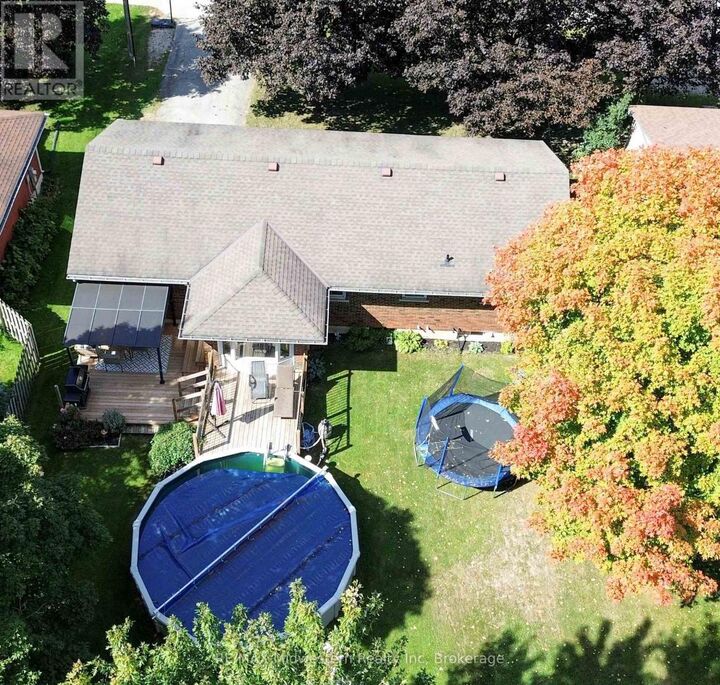 Property Photo: 135 Queen Street ON N0G 1B0