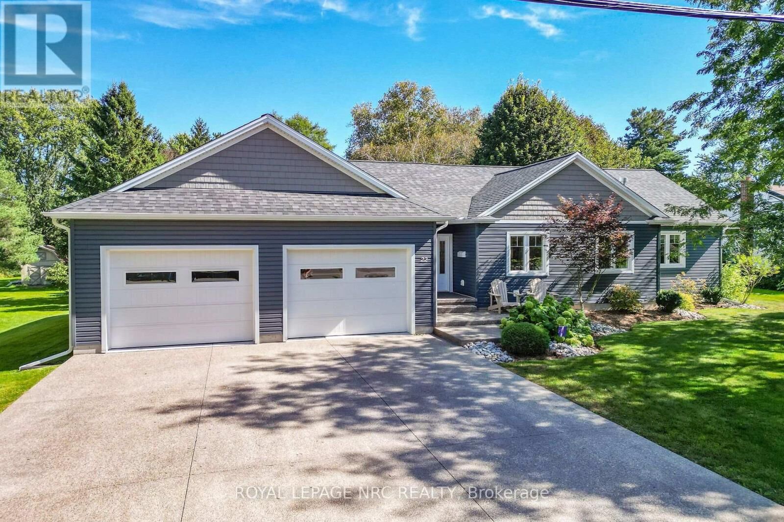 Property Photo:  22 Crerar Avenue  ON L3C 2Z3 