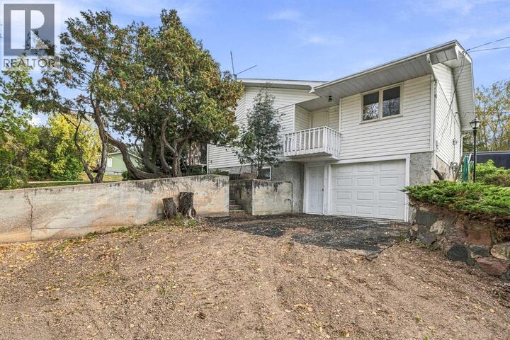 Property Photo:  210 3 Avenue  SK S0M 2G0 