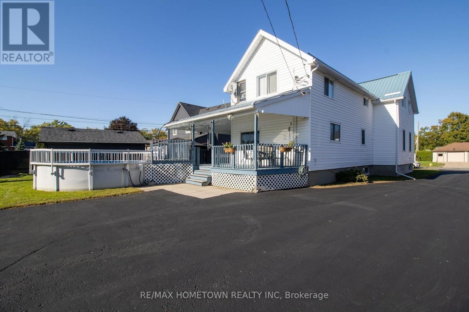 Property Photo:  8 Brouse Drive East  ON K0E 1K0 