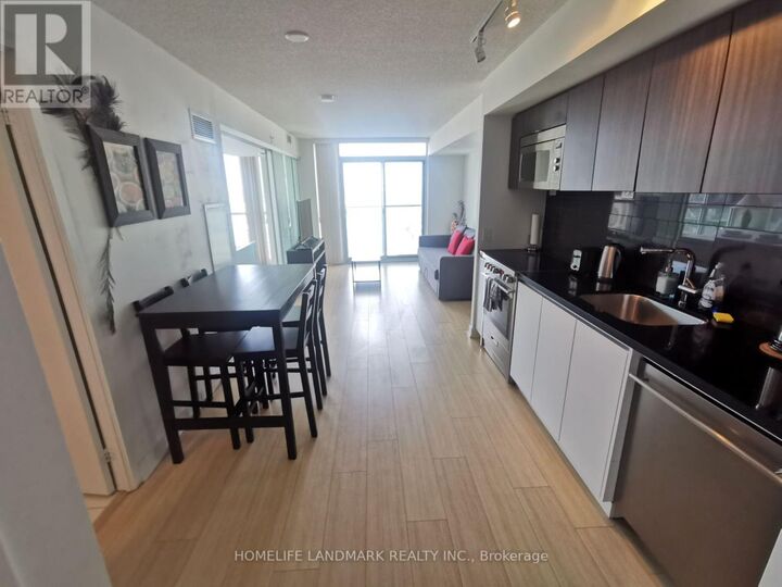 Property Photo:  85 Queens Wharf Road 3611  ON M5V 0J9 