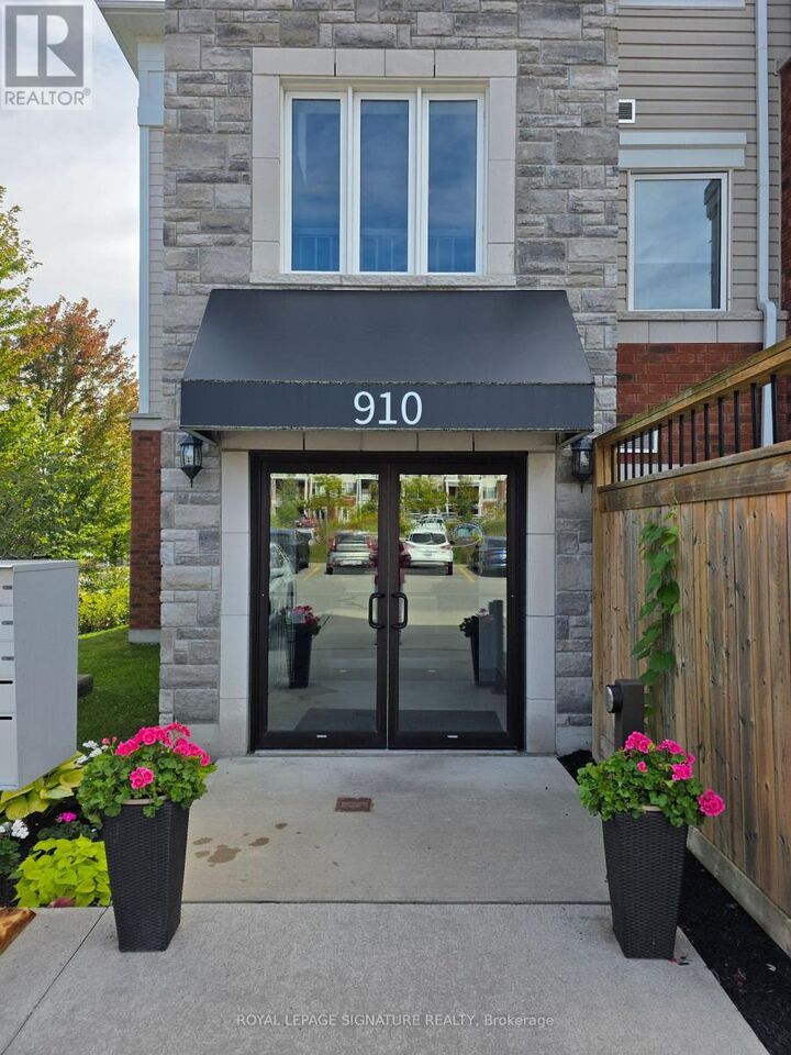 Property Photo: 910 Wentworth Street 102 ON K9J 8R8