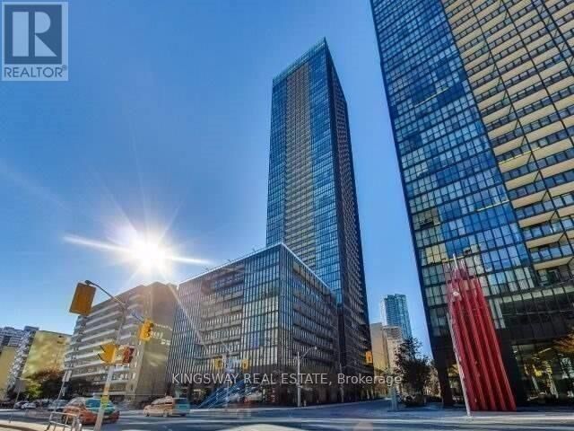 Property Photo:  101 Charles Street East 4105  ON M4Y 1V2 