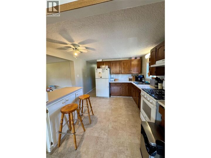 Property Photo:  445 Bailey Avenue  BC V0K 1Y0 