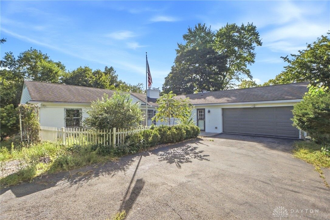 Property Photo: 320 Sandhill Road OH 45324