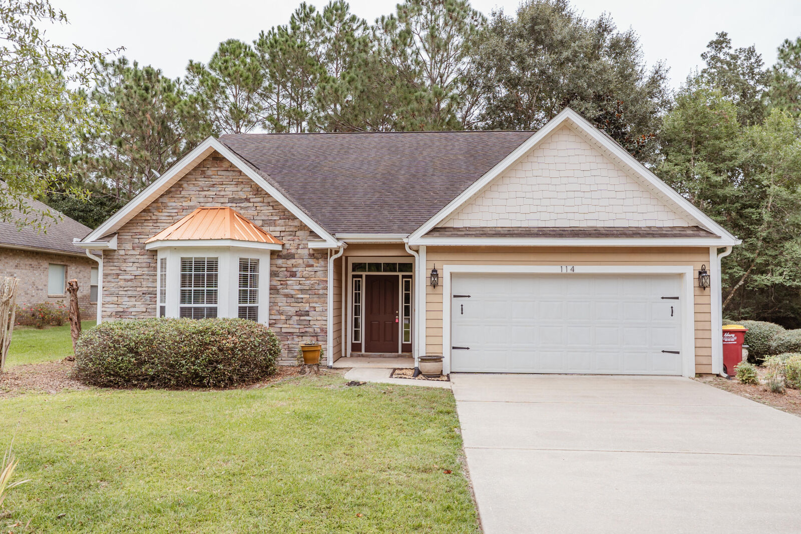 Property Photo: 114 Crab Apple Avenue FL 32536