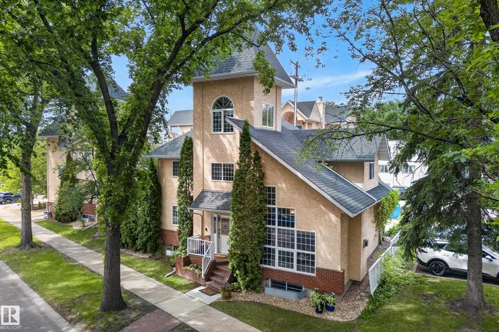 Property Photo:  10746 University Avenue NW  AB T6E 4P9 