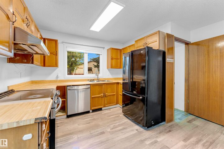 Property Photo:  1160 35A Street NW  AB T6L 3G3 