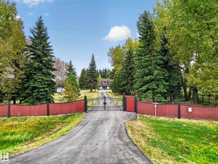 Property Photo:  52328 Hwy 21  AB T8B 1J9 