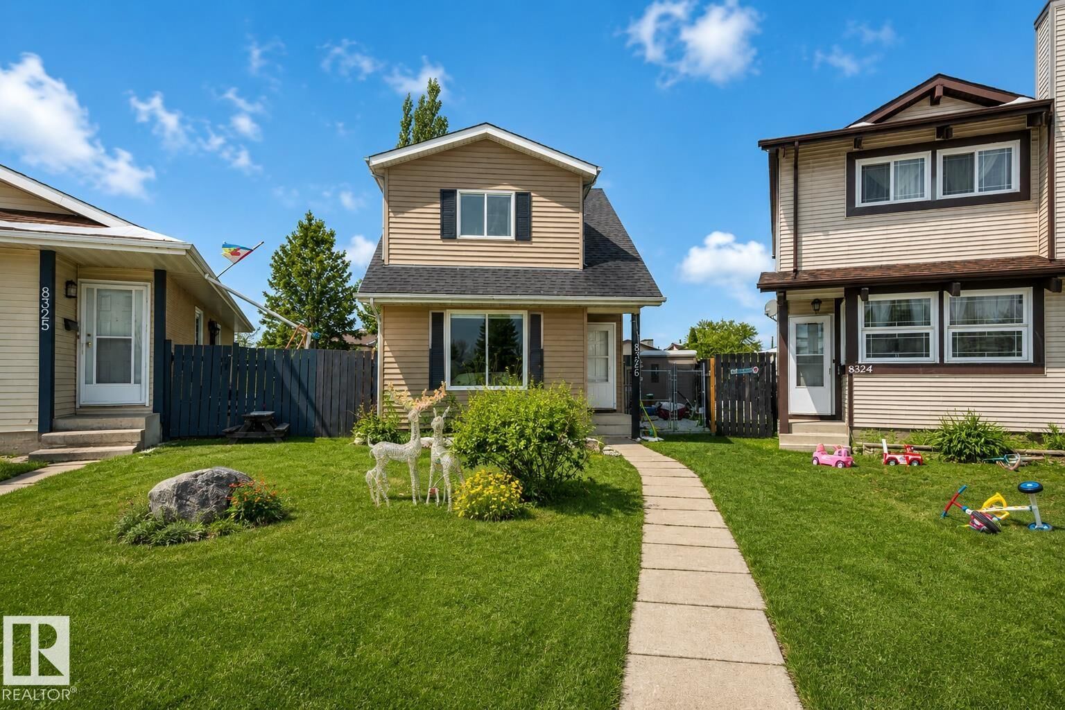 Property Photo:  8326 157 Avenue NW  AB T5Z 2P7 
