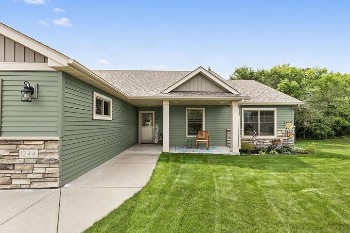 Property Photo:  1244 Washington Court  MN 56377 