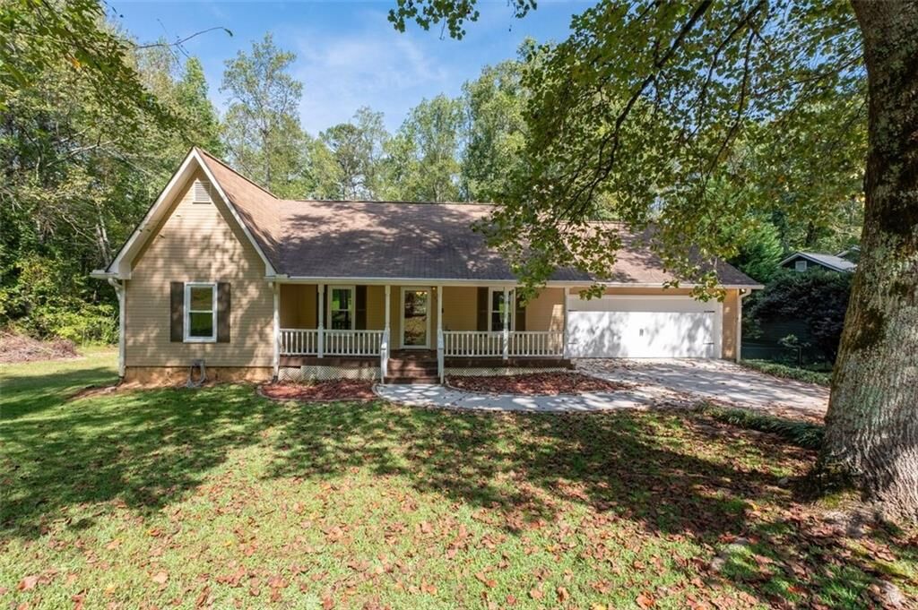 Property Photo: 109 Piney Ridge Road GA 30143