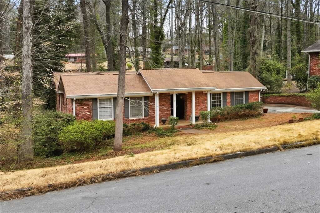 Property Photo: 2897 Branchwood Drive GA 30344