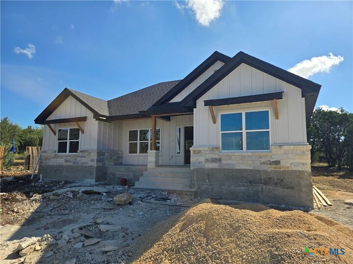 Property Photo: 1221 Lasso Loop TX 78133