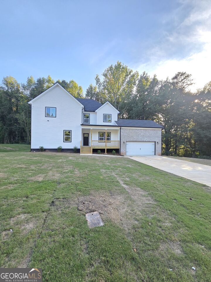 Property Photo:  1013 South Gordon Road  GA 30168 