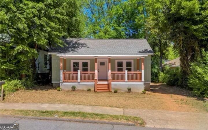 Property Photo: 442 Cleveland Avenue GA 30601