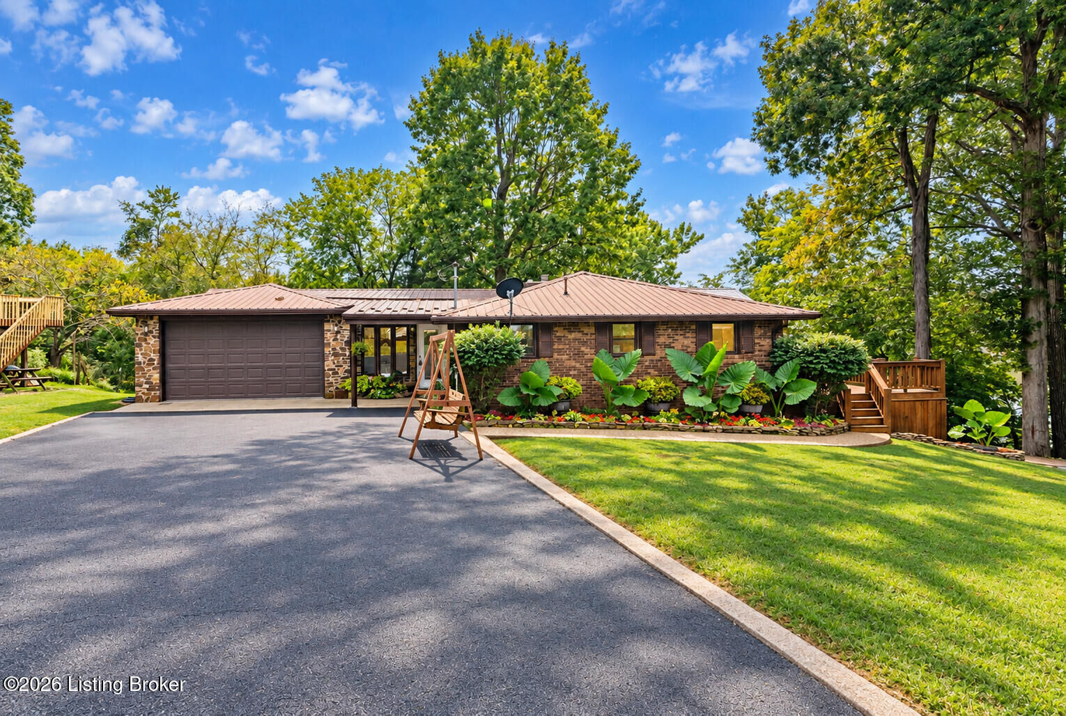 Property Photo:  3098 Cannons Point Ln  KY 40152 