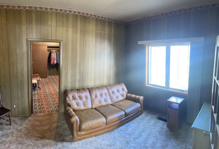 Property Photo:  604 Main Street  NE 69029 